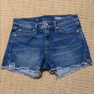 GAP 1969 Women's Medium Blue Frayed Hem Denim Cut Off Shorts, Size 26.